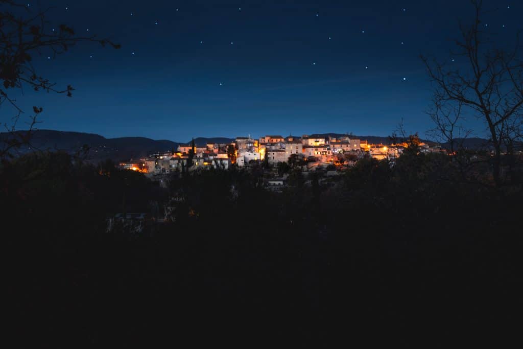 Grambois-nuit-luberon-sud-tourisme