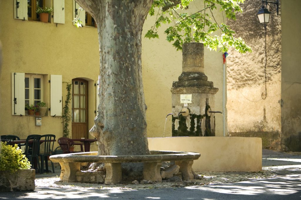 fontaine Peypin d'Aigues