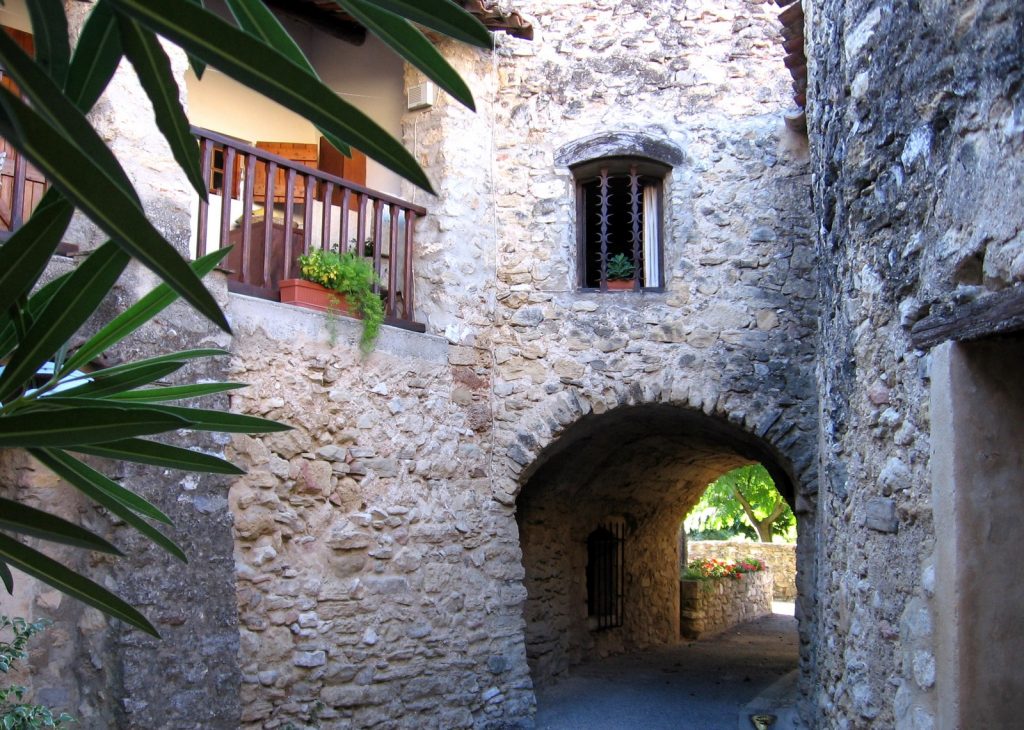 Peypin d'aigues Fontjoyeuse