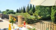 Terrase  appartement les oliviers de CasteuseCasteuse