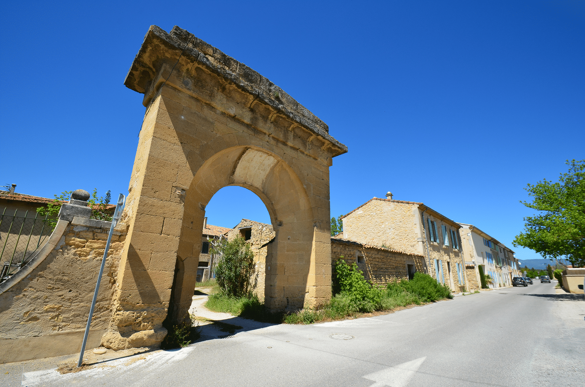 villelaure-decouvrir-village@lubeorn-sud-tourisme