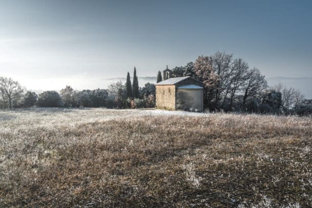 Chapelle Saint Pierre Hiver dans le sud luberon