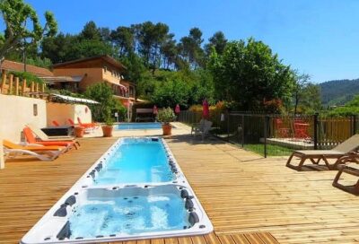 Yoga sur chaise + accès 2h piscines / Spa de nage chauffé_Villelaure