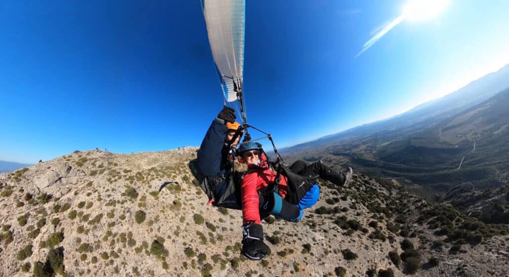 Randonnée et vol en parapente_Cabrières-d'Aigues