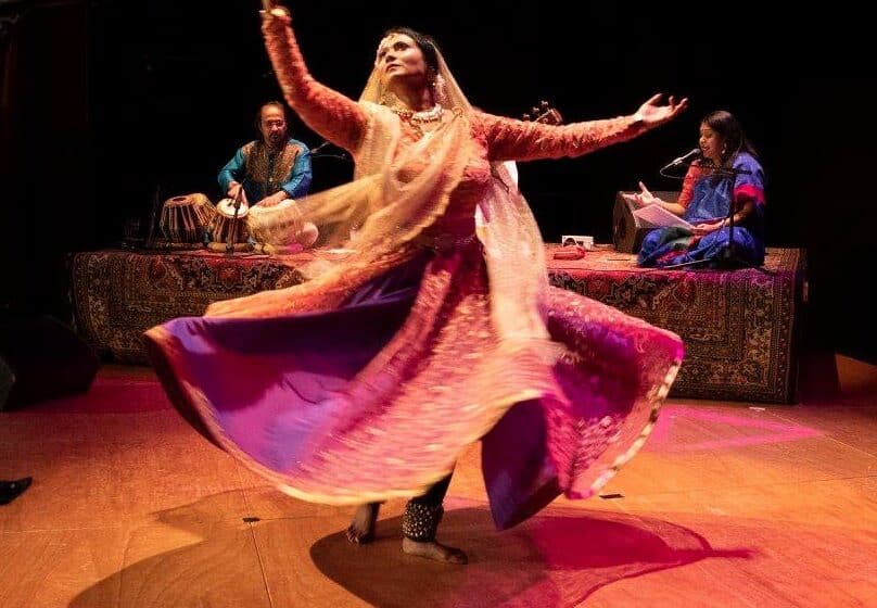 Danse Kathak et musique indienne, tabla et esraj_Pertuis